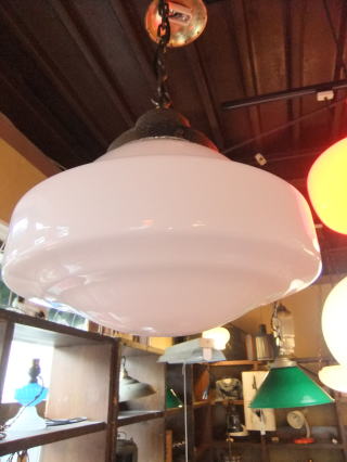 １９４０’ｓアダムスキー型ペンダントライト　アンティーク照明　ランプ　ビンテージ
